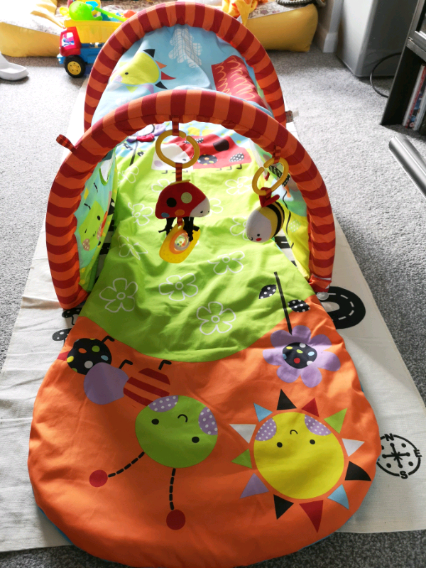 red kite play tunnel